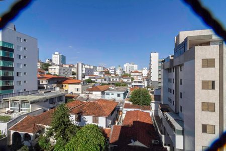 Apartamento à venda com 200m², 4 quartos e 3 vagasVista da suíte