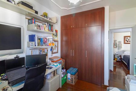Apartamento à venda com 200m², 4 quartos e 3 vagasQuarto 2