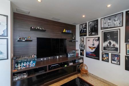 Apartamento à venda com 200m², 4 quartos e 3 vagasCobertura - Sala 2