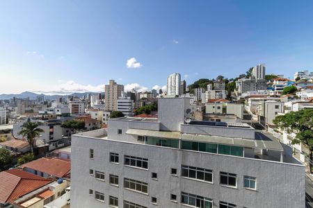 Apartamento à venda com 200m², 4 quartos e 3 vagasCobertura - Vista