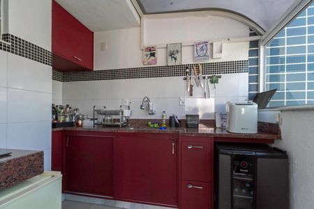 Apartamento à venda com 200m², 4 quartos e 3 vagasCobertura