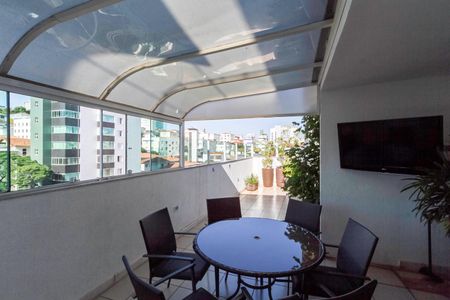 Apartamento à venda com 200m², 4 quartos e 3 vagasCobertura