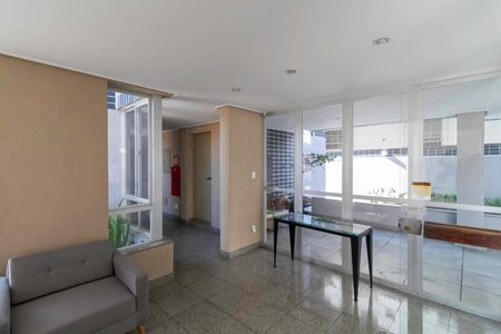 Apartamento à venda com 200m², 4 quartos e 3 vagasHall social