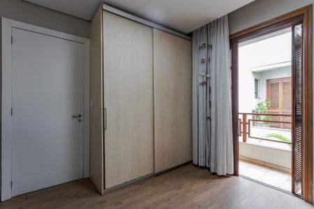 Casa de condomínio à venda com 271m², 3 quartos e 2 vagas Casa de condomínio à venda com 271m², 3 quartos e 2 vagasQuarto 2