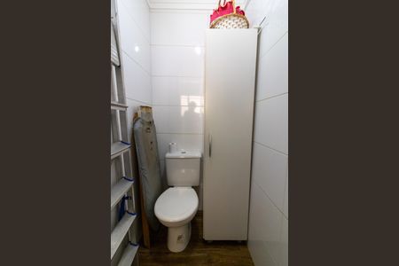 Apartamento à venda com 100m², 3 quartos e 5 vagas Apartamento à venda com 100m², 3 quartos e 5 vagasBanheiro de Serviço