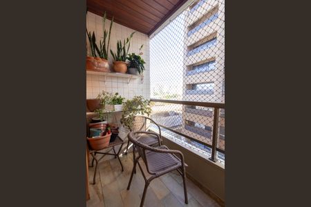 Apartamento à venda com 100m², 3 quartos e 5 vagas Apartamento à venda com 100m², 3 quartos e 5 vagasSacada