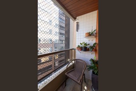 Apartamento à venda com 100m², 3 quartos e 5 vagas Apartamento à venda com 100m², 3 quartos e 5 vagasSacada