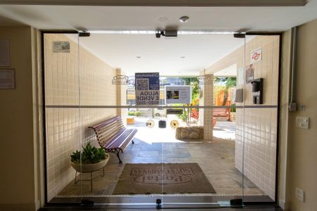 Apartamento à venda com 100m², 3 quartos e 5 vagas Apartamento à venda com 100m², 3 quartos e 5 vagasPlaquinha