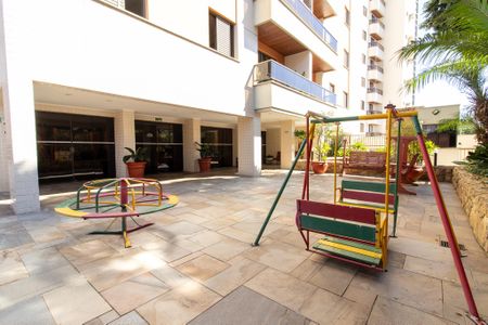 Apartamento à venda com 100m², 3 quartos e 5 vagas Apartamento à venda com 100m², 3 quartos e 5 vagasÁrea comum