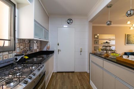 Apartamento à venda com 100m², 3 quartos e 5 vagas Apartamento à venda com 100m², 3 quartos e 5 vagasCozinha