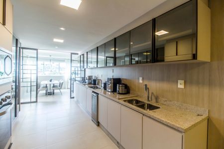 Apartamento à venda com 338m², 4 quartos e 4 vagasCozinha