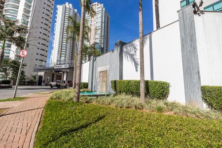 Apartamento à venda com 338m², 4 quartos e 4 vagasFachada 