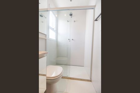 Apartamento à venda com 338m², 4 quartos e 4 vagasBanheiro da Suíte 3