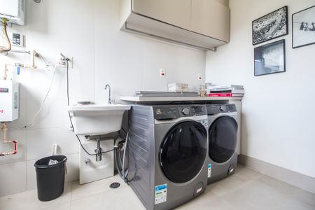 Apartamento à venda com 338m², 4 quartos e 4 vagasÁrea de Serviço