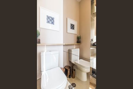 Apartamento à venda com 338m², 4 quartos e 4 vagasBanheiro de serviço