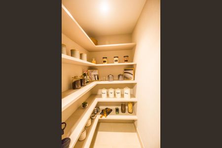 Apartamento à venda com 338m², 4 quartos e 4 vagasDespensa