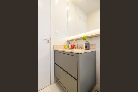 Apartamento à venda com 338m², 4 quartos e 4 vagasBanheiro da Suíte 2