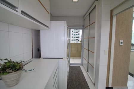 Casa à venda com 790m², 4 quartos e 8 vagasÁrea de Serviço 2