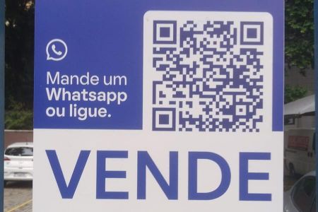 Casa à venda com 790m², 4 quartos e 8 vagas Casa à venda com 790m², 4 quartos e 8 vagasPlaca
