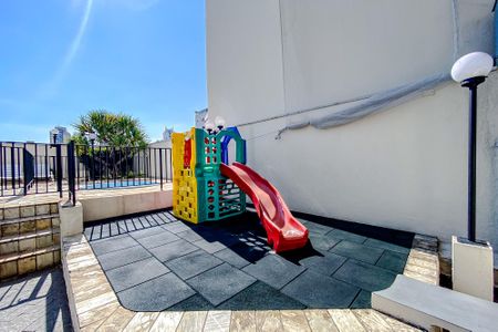 Apartamento à venda com 60m², 2 quartos e 2 vagasÁrea comum - Playground