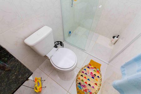 Casa à venda com 270m², 3 quartos e 6 vagasBanheiro da Suíte 2