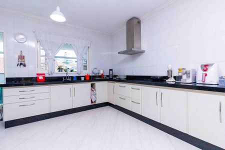 Casa à venda com 270m², 3 quartos e 6 vagasCozinha