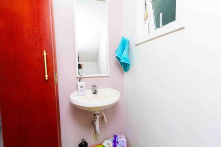 Casa à venda com 270m², 3 quartos e 6 vagasBanheiro 1