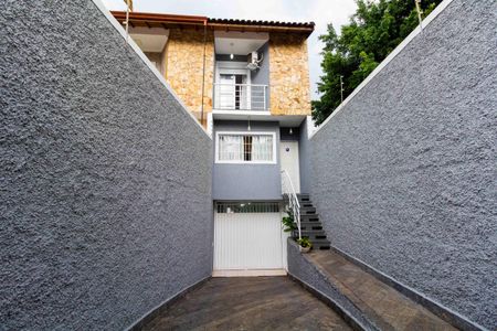 Casa à venda com 270m², 3 quartos e 6 vagasFachada Interna
