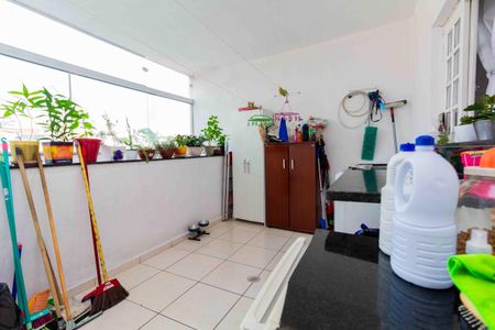 Casa à venda com 270m², 3 quartos e 6 vagasÁrea de Serviço