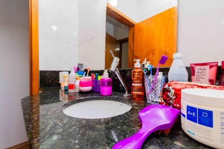 Casa à venda com 270m², 3 quartos e 6 vagasBanheiro da Suíte 3