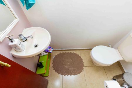 Casa à venda com 270m², 3 quartos e 6 vagasBanheiro 1