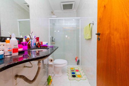 Casa à venda com 270m², 3 quartos e 6 vagasBanheiro da Suíte 3