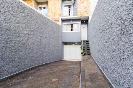 Casa à venda com 270m², 3 quartos e 6 vagasFachada Interna