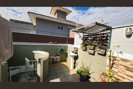 Casa à venda com 224m², 5 quartos e 2 vagasLavanderia