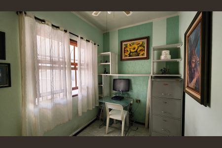 Casa à venda com 224m², 5 quartos e 2 vagasQuarto 3