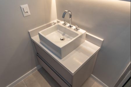 Apartamento à venda com 197m², 3 quartos e 3 vagas Apartamento à venda com 197m², 3 quartos e 3 vagasBanheiro da Suíte 2