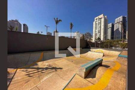 Apartamento à venda com 197m², 3 quartos e 3 vagas Apartamento à venda com 197m², 3 quartos e 3 vagasPista de Skate