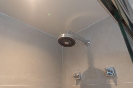 Apartamento à venda com 197m², 3 quartos e 3 vagas Apartamento à venda com 197m², 3 quartos e 3 vagasBanheiro da Suíte 2