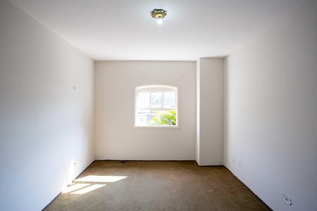 Casa à venda com 325m², 3 quartos e 3 vagasQuarto 2