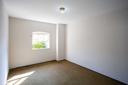 Casa à venda com 325m², 3 quartos e 3 vagasQuarto