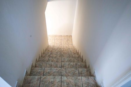 Casa à venda com 325m², 3 quartos e 3 vagasEscada