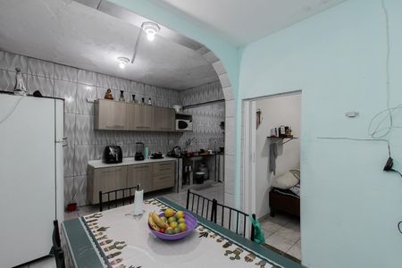 Casa à venda com 250m², 2 quartos e 5 vagas Casa à venda com 250m², 2 quartos e 5 vagasCozinha