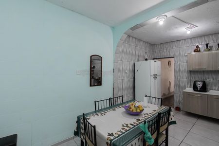 Casa à venda com 250m², 2 quartos e 5 vagas Casa à venda com 250m², 2 quartos e 5 vagasCozinha