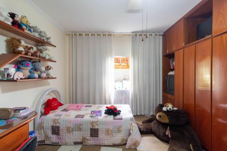 Casa à venda com 550m², 4 quartos e 4 vagas Casa à venda com 550m², 4 quartos e 4 vagasQuarto 2