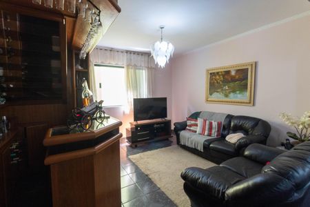 Casa à venda com 550m², 4 quartos e 4 vagas Casa à venda com 550m², 4 quartos e 4 vagasSala