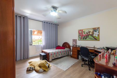 Casa à venda com 550m², 4 quartos e 4 vagas Casa à venda com 550m², 4 quartos e 4 vagasQuarto 1