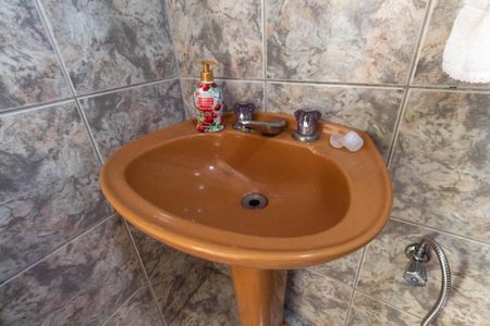 Casa à venda com 550m², 4 quartos e 4 vagas Casa à venda com 550m², 4 quartos e 4 vagasBanheiro de serviço