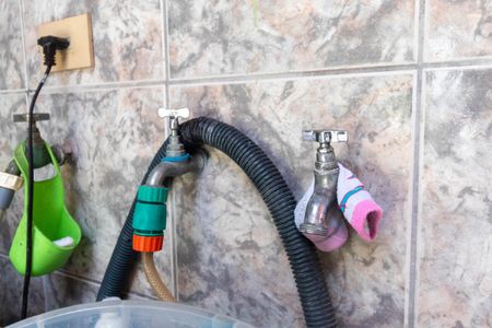 Casa à venda com 550m², 4 quartos e 4 vagas Casa à venda com 550m², 4 quartos e 4 vagasLavanderia (Torneira)