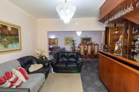 Casa à venda com 550m², 4 quartos e 4 vagas Casa à venda com 550m², 4 quartos e 4 vagasSala