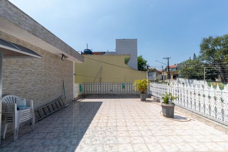 Casa à venda com 550m², 4 quartos e 4 vagas Casa à venda com 550m², 4 quartos e 4 vagasVaranda